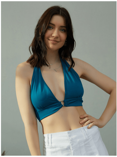 Berrylush Halter Neck Bralette Crop Top Berrylush Halter Neck Bralette Crop Top