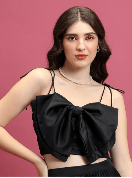 Tokyo Talkies Black Shoulder Straps Sleeveless Crop Bow Top