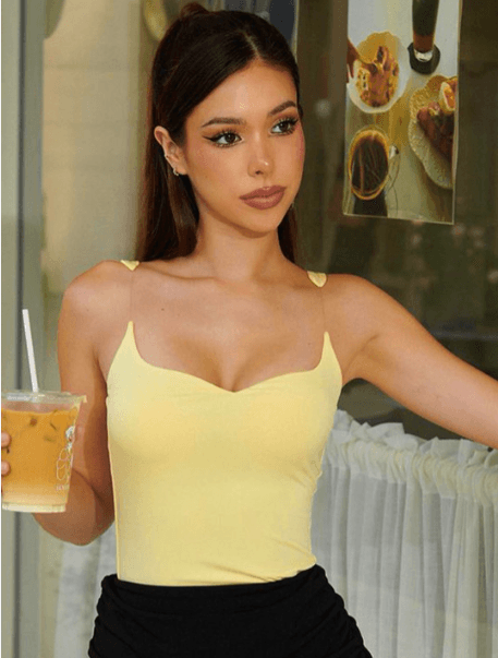 STYLECAST x Revolte Sweetheart Neck Regular Top